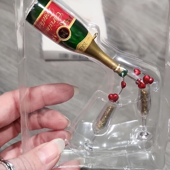NIB "A Toast to Love" Hallmark 2009 Ornament - Picture 2 of 5